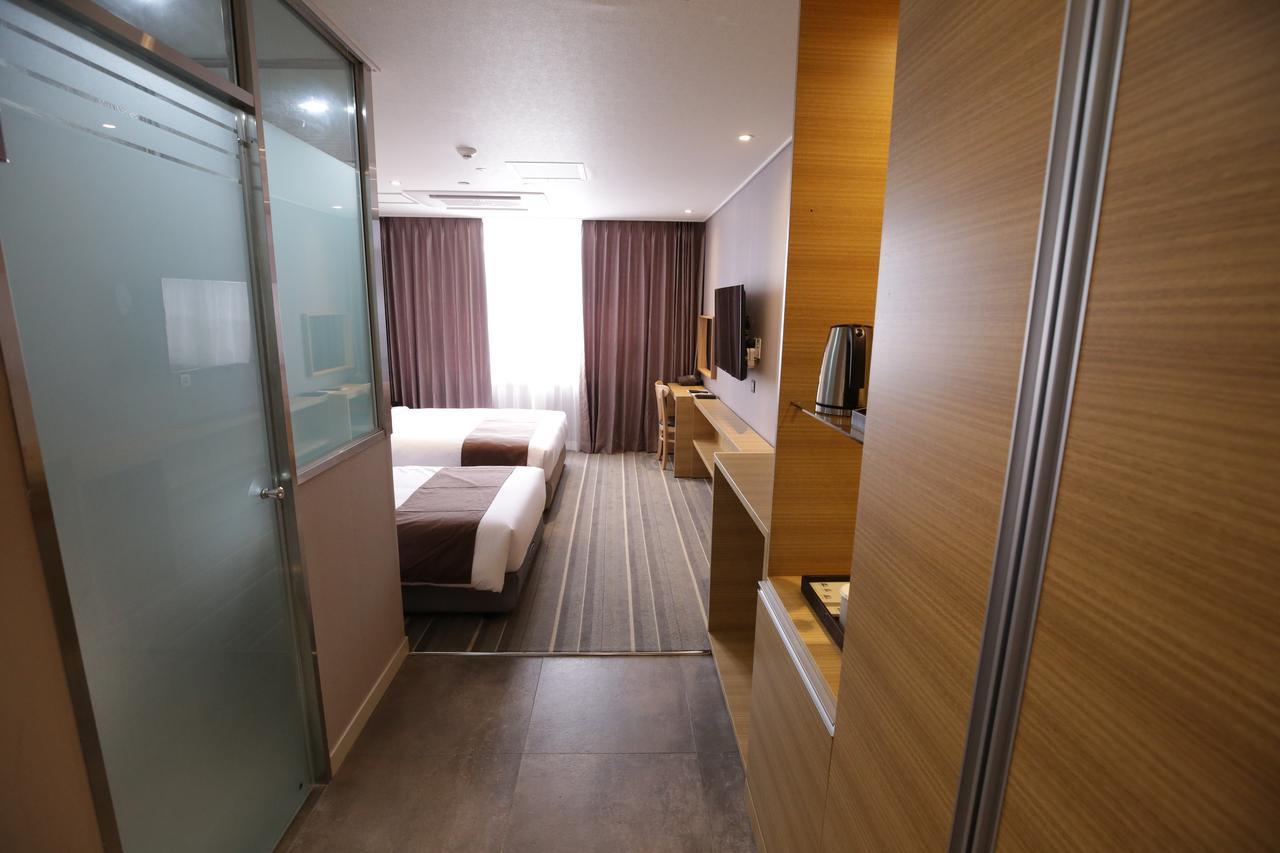 Honors Hotel Hwaseong Extérieur photo
