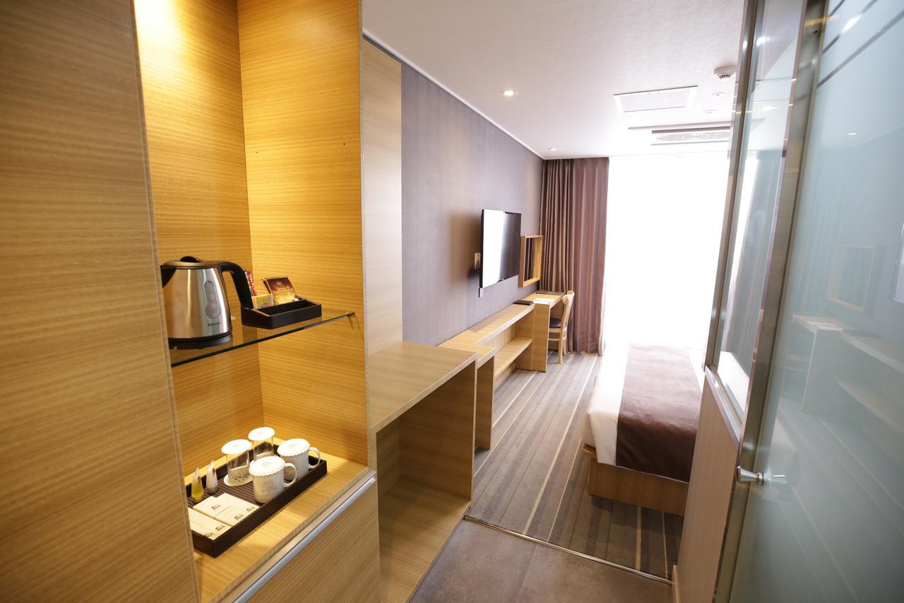 Honors Hotel Hwaseong Extérieur photo
