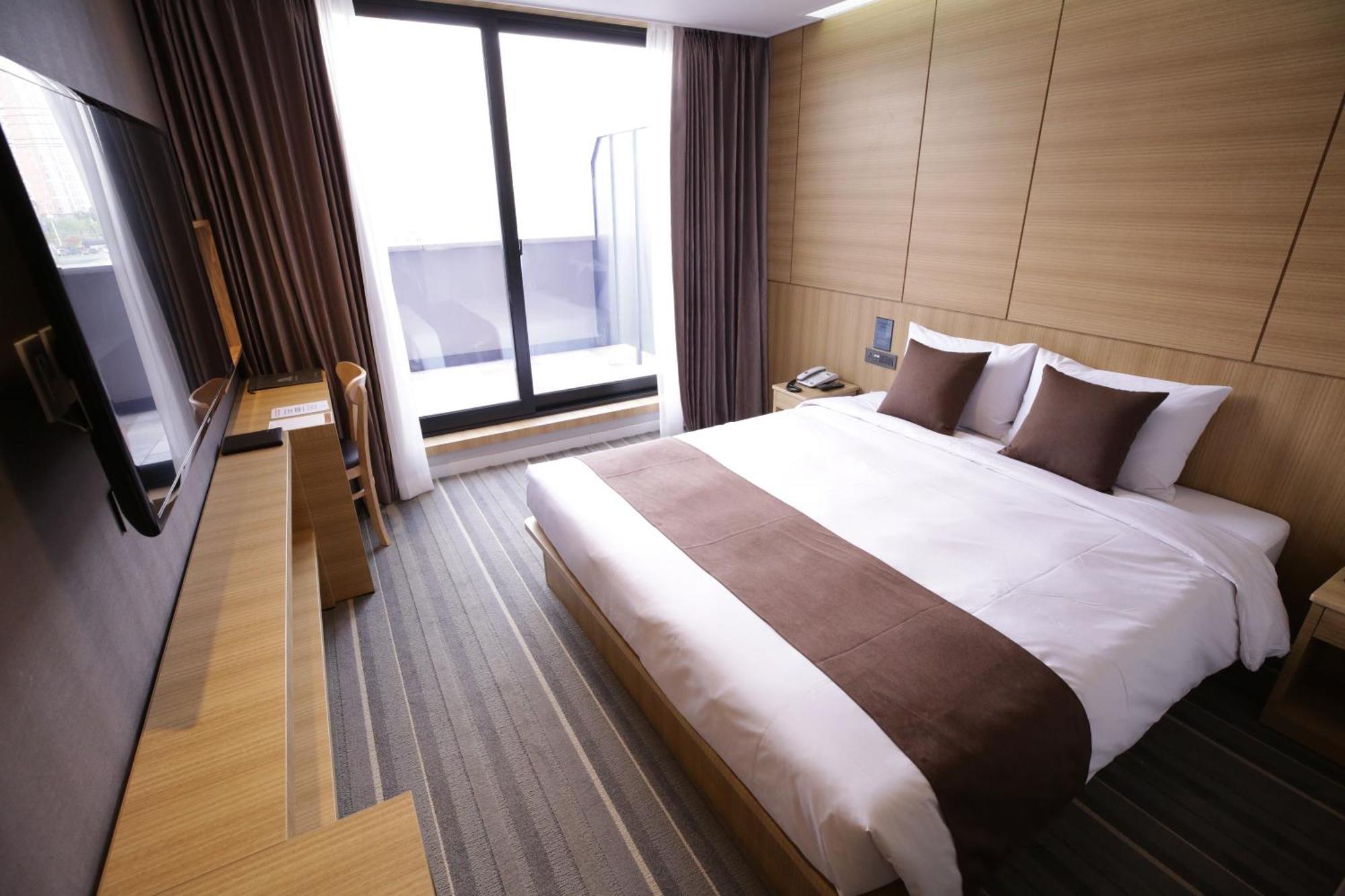 Honors Hotel Hwaseong Extérieur photo