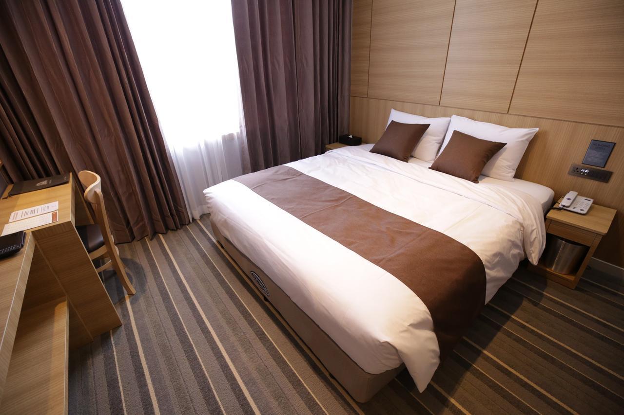 Honors Hotel Hwaseong Extérieur photo